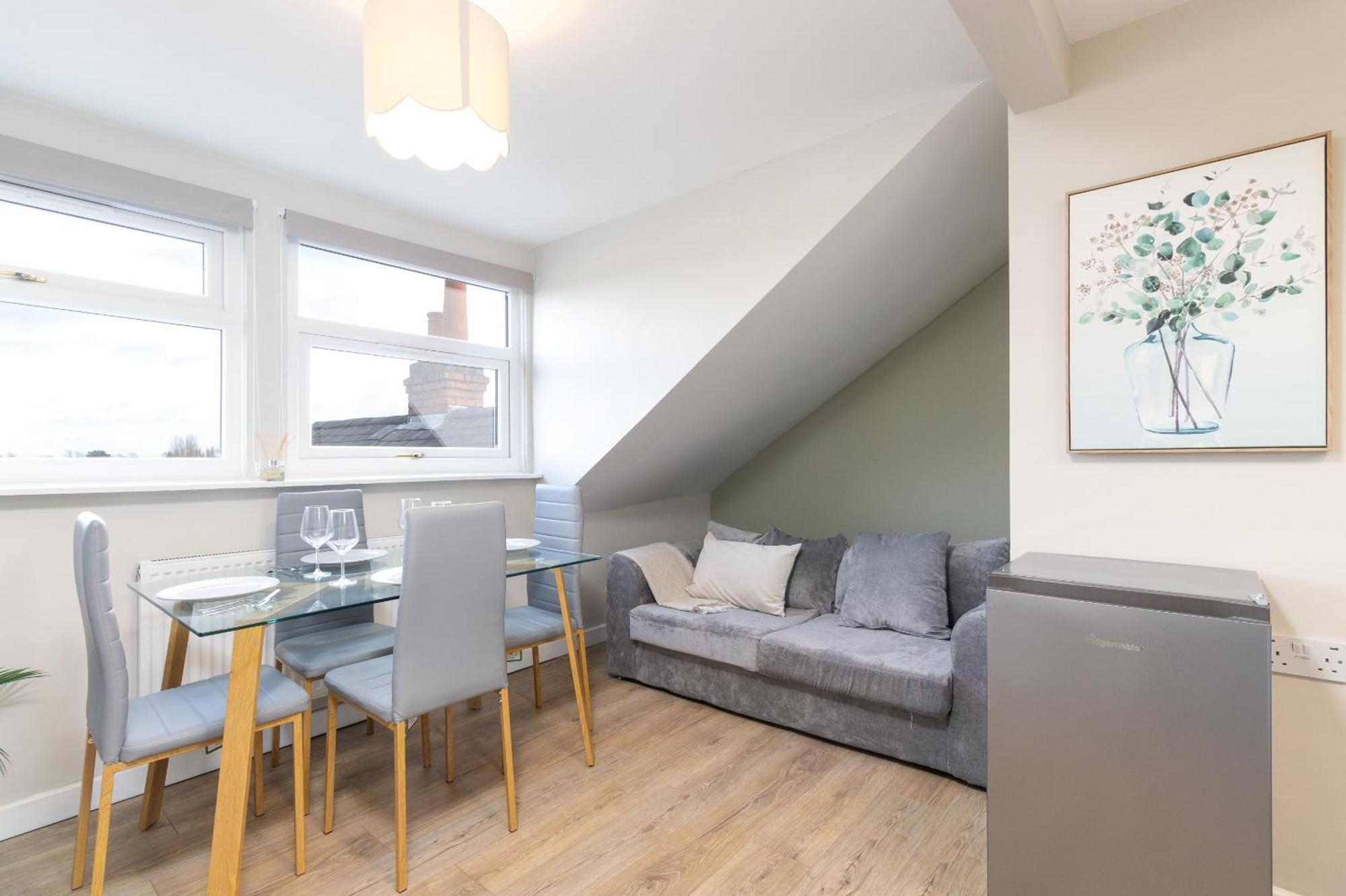Apartment Cosy 2 Bed Free Parking Coventry
