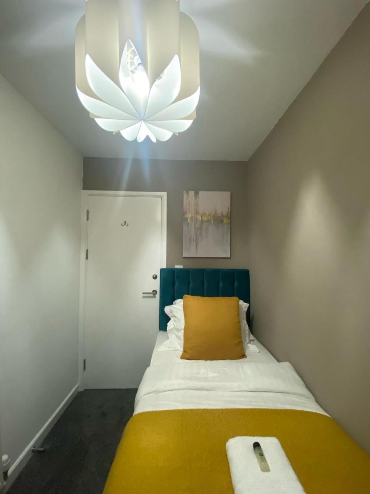 Gated Parking L 2bd Flat *