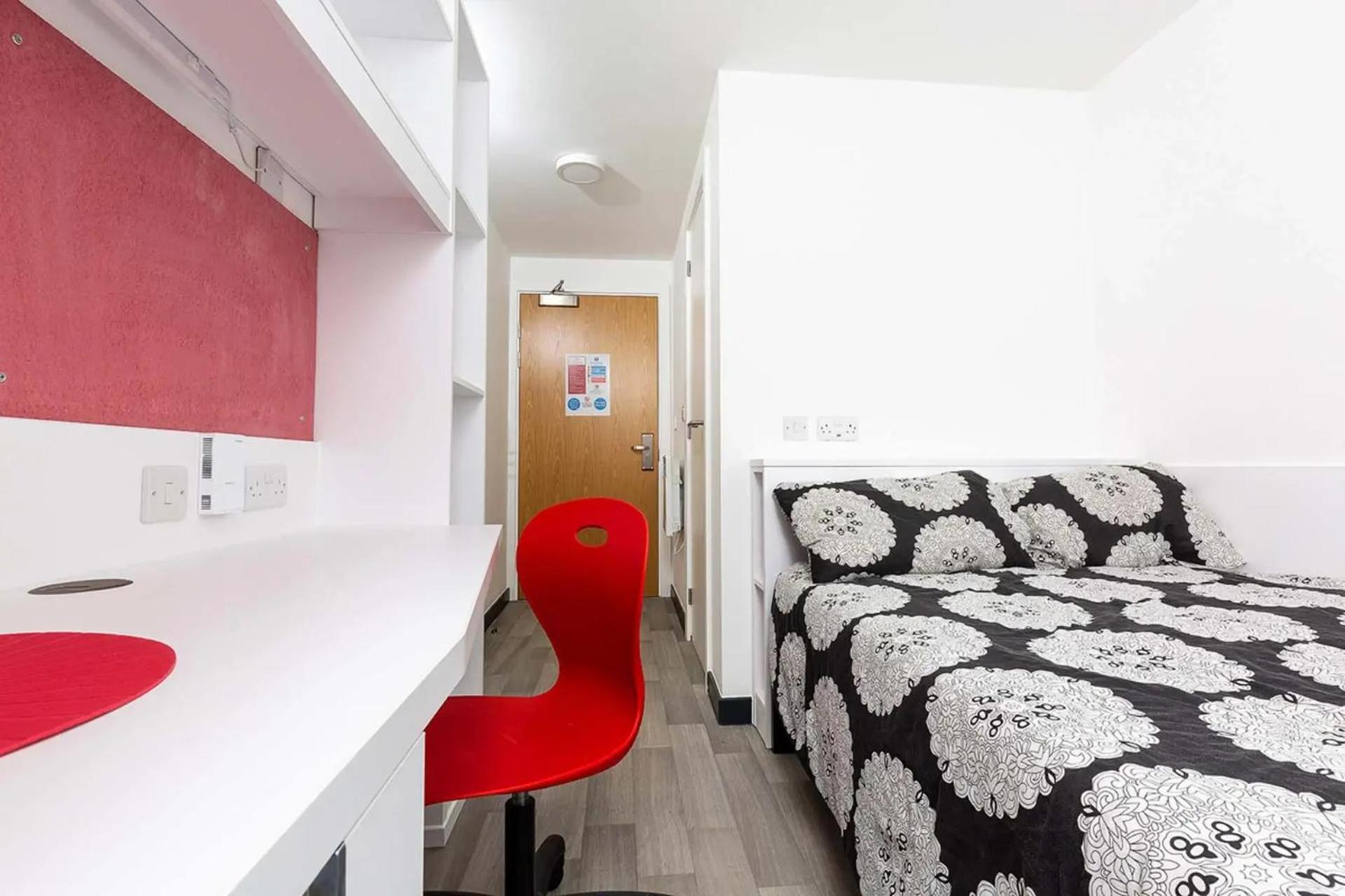 Student Only Contemporary At Abbey House In
