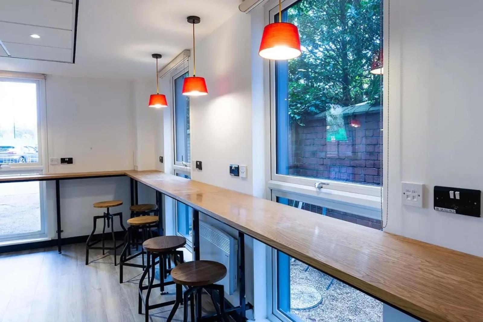 Student Only Contemporary At Abbey House In Coventry