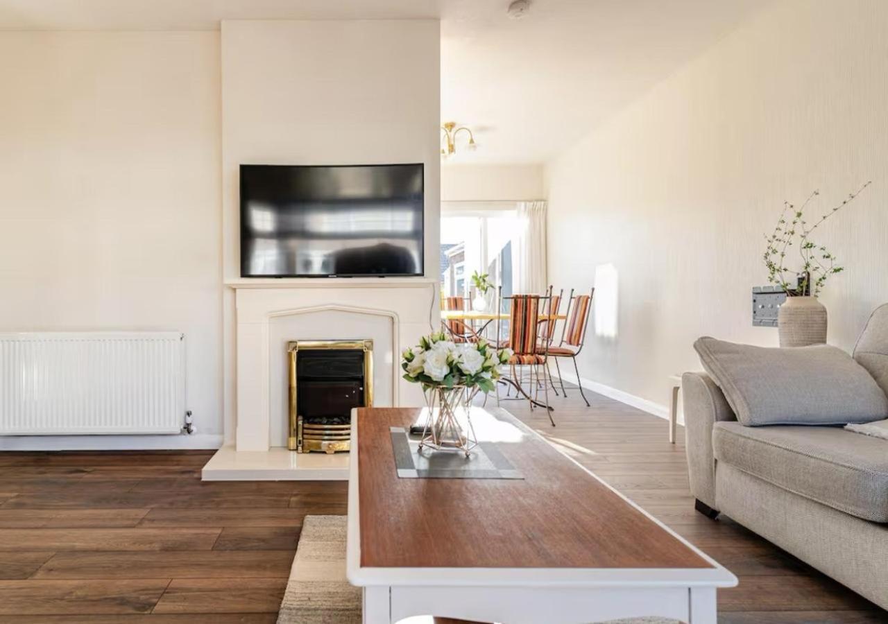 Cannon Village- Elegance & Comfort By Cannon Park , A Historic Retreat Next To The Of Warwick ,free Parking ,3 Bedrooms ,sleeps 9 Pousada
