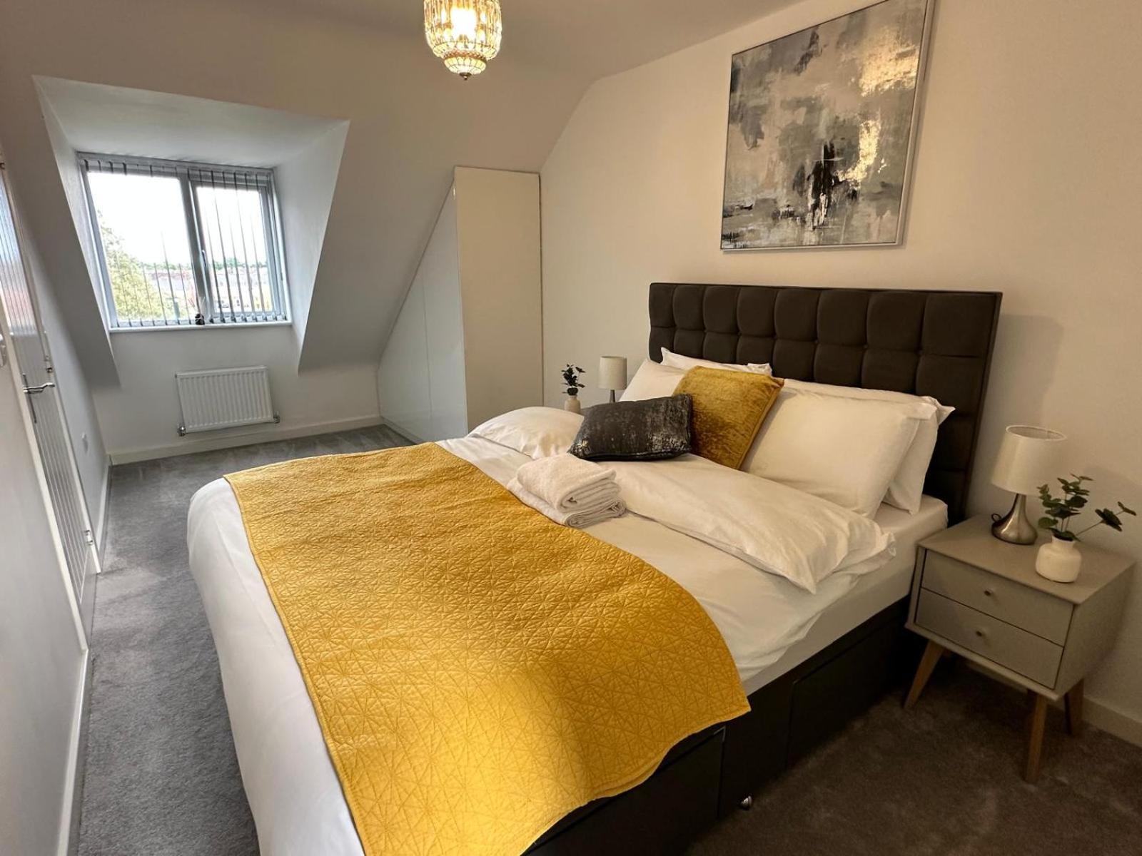 Holiday home Spacious Luxurious Serviced 8 *