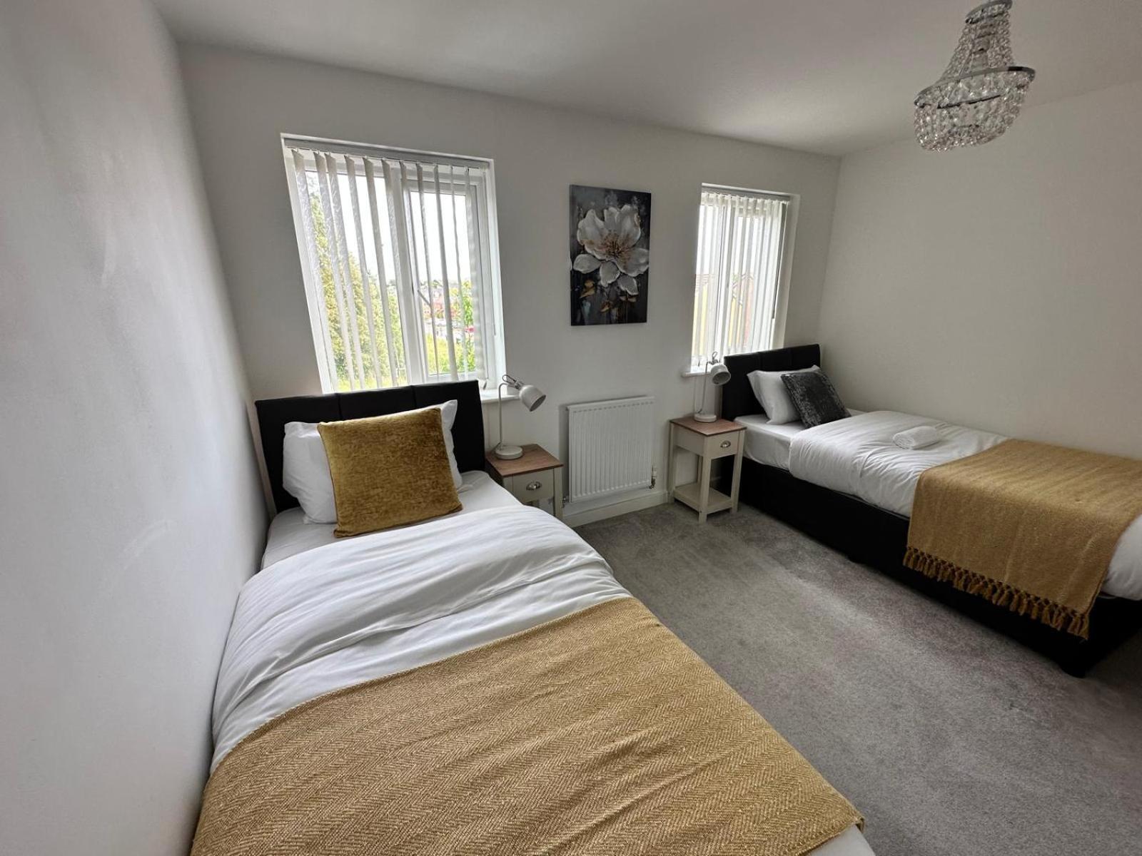 Holiday home Spacious Luxurious Serviced 8
