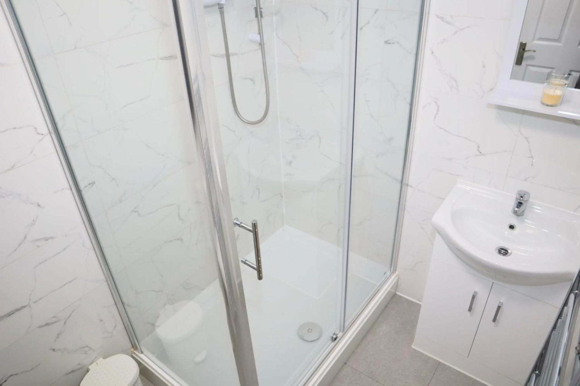 5bdr Spacious En-suite *