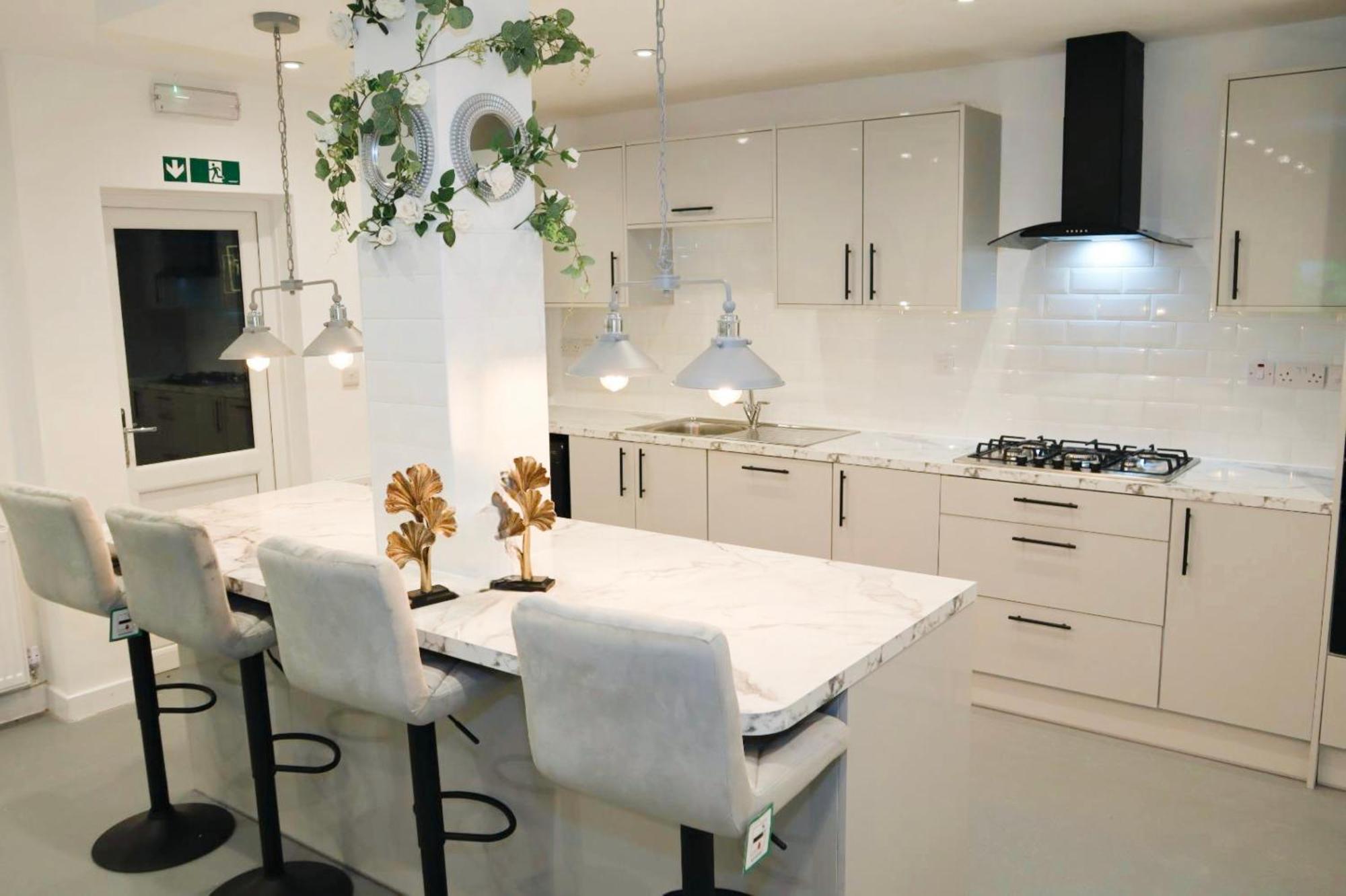 5bdr Spacious En-suite *