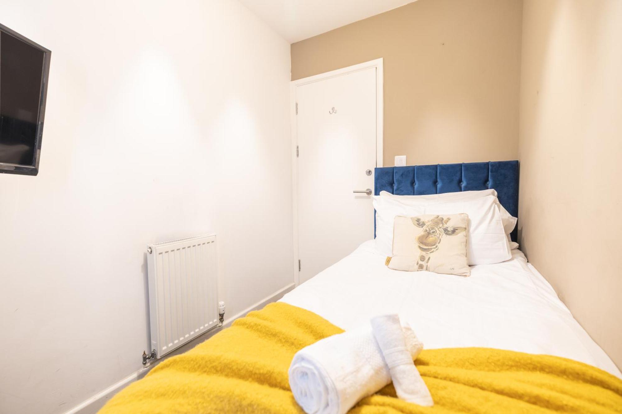 Gated Parking L 2bd Flat Apartment