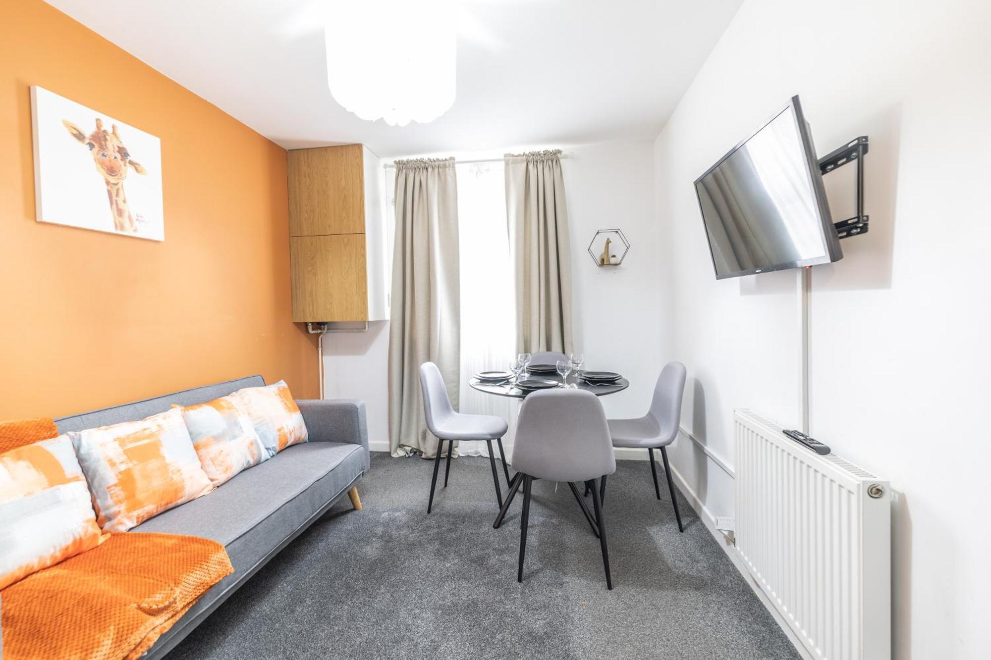 Apartment Gated Parking L 2bd Flat *