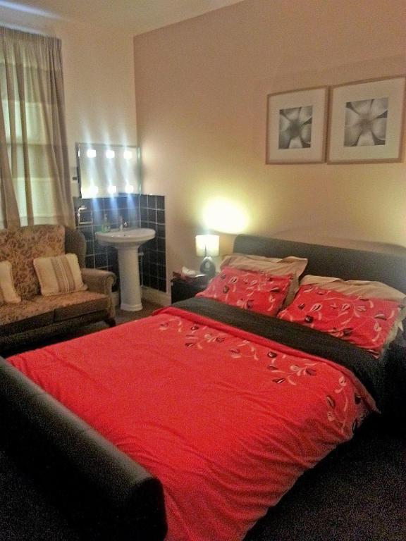 Highcroft Guest house 3*
