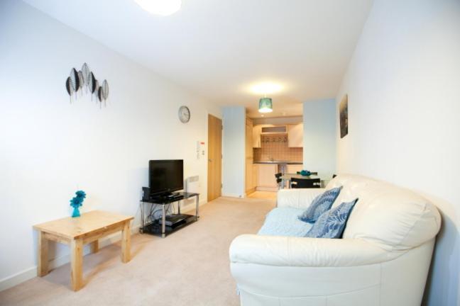 Apartment Coventry Home *