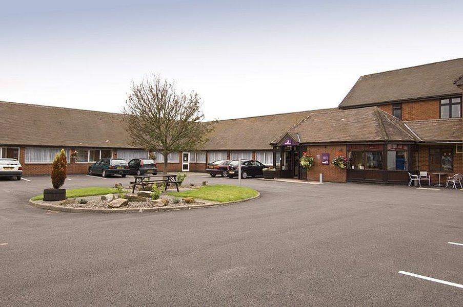Premier Coventry East Hotel 3*