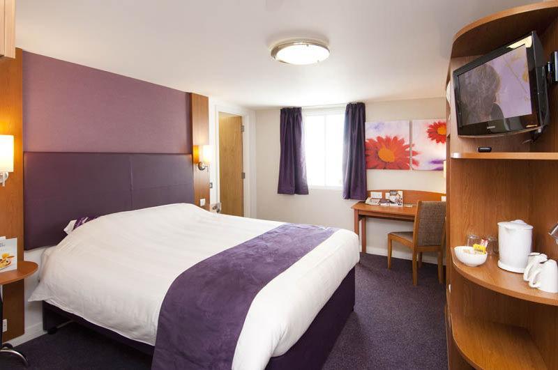 Premier Coventry East Hotel 3*