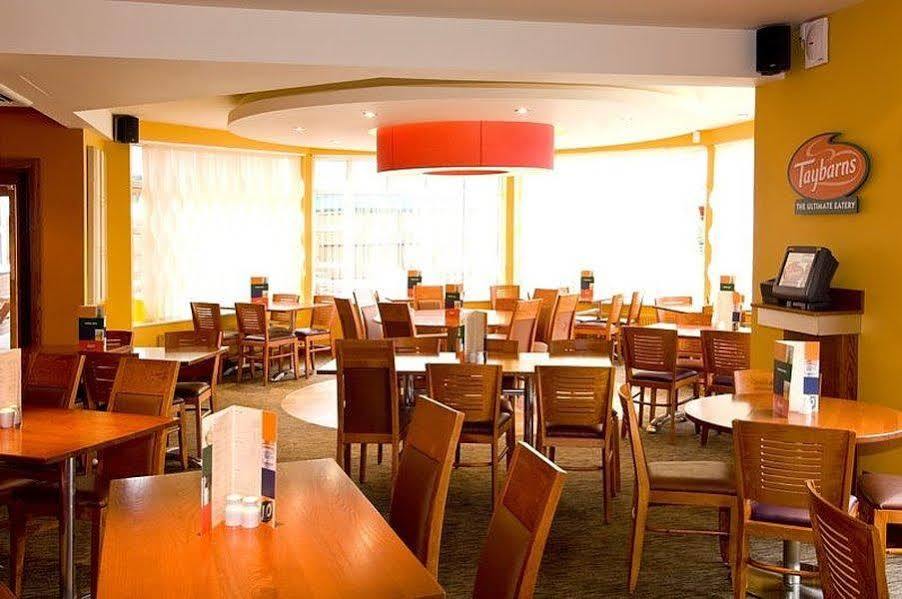Premier East Hotel 3*