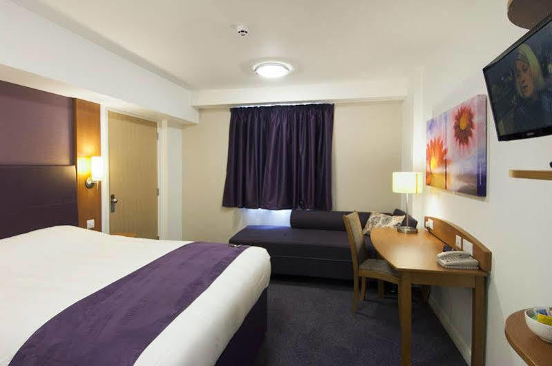 Premier Hotel