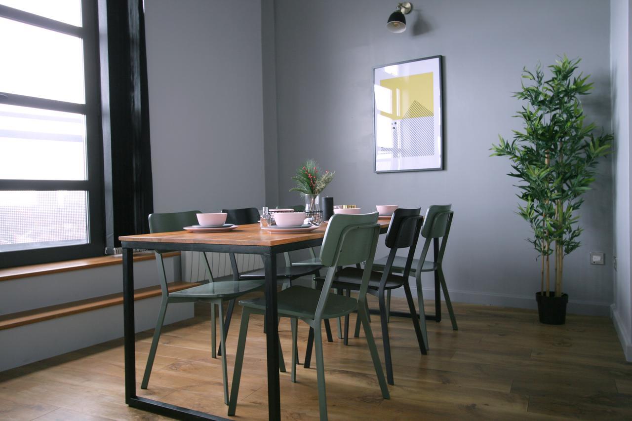 Apartment 4b Loft Penthouse Industrial Decor With Canal & Views Coventry