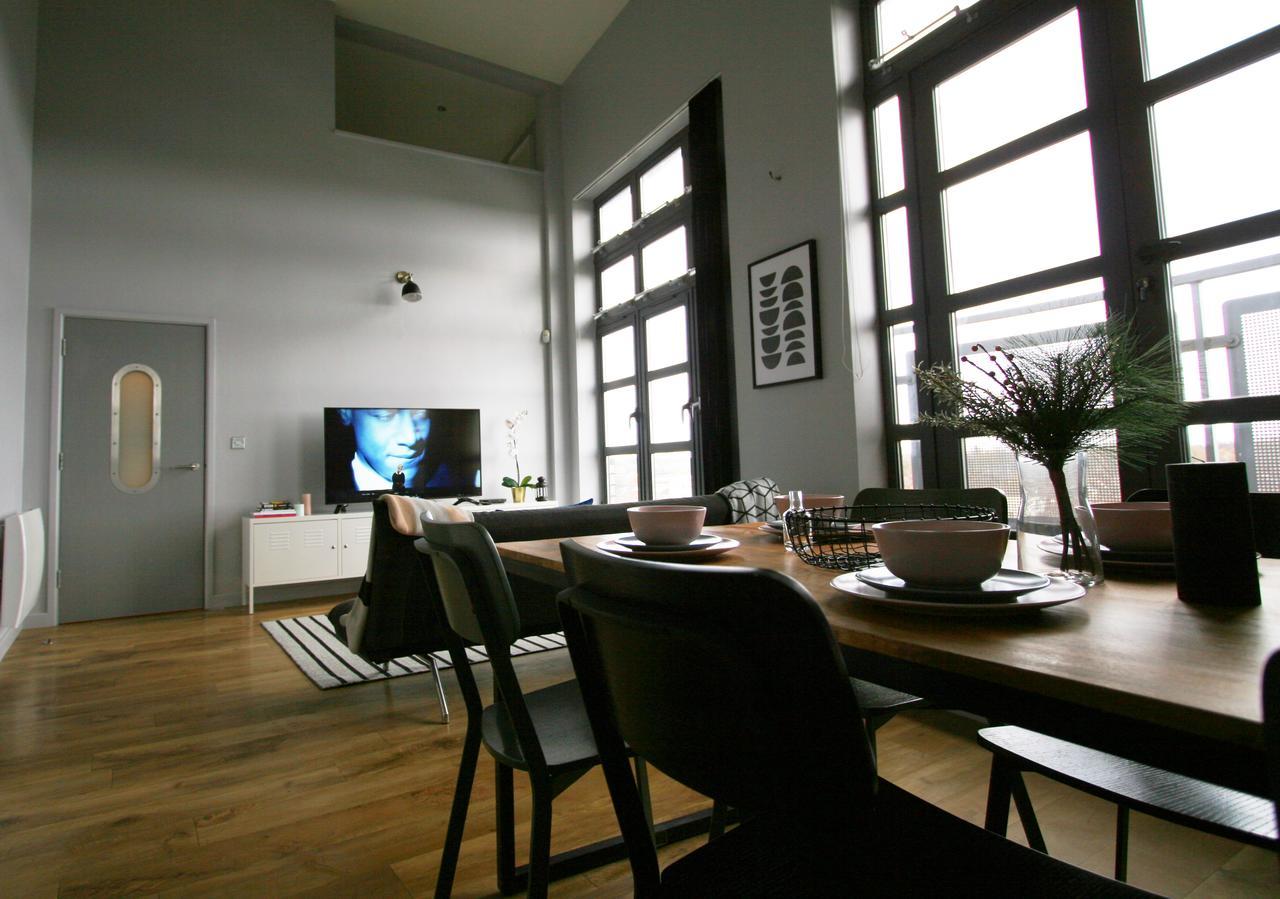 4b Loft Penthouse Industrial Decor With Canal & Views *