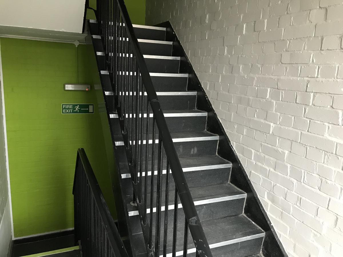 Apartment Mediahub 2