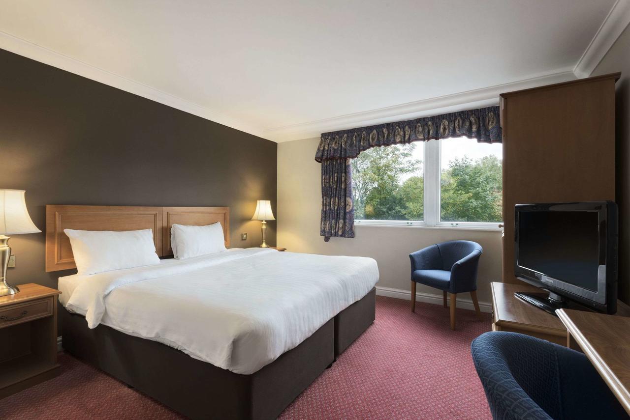 Aston Court Hotel