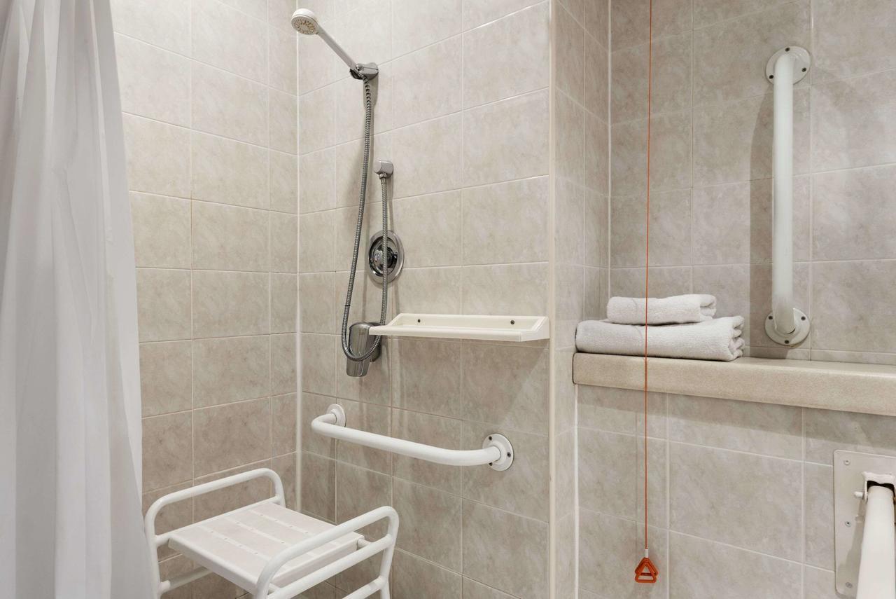 Hotel Aston Court 3*