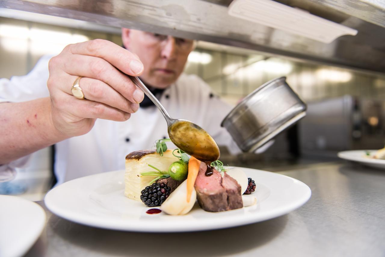 Warwick Conferences - Scarman Hotel 4*