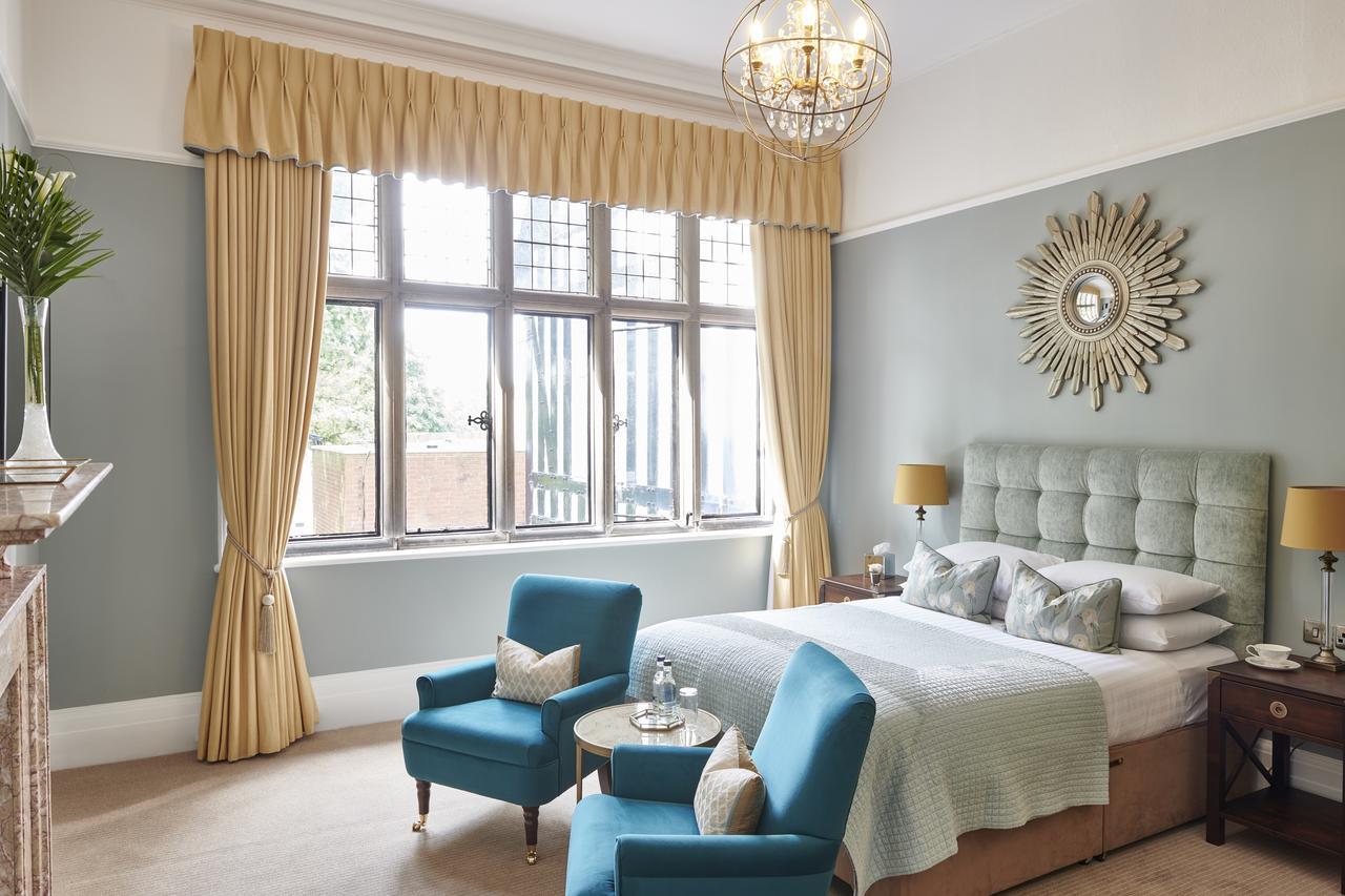 The Iliffe Country house *