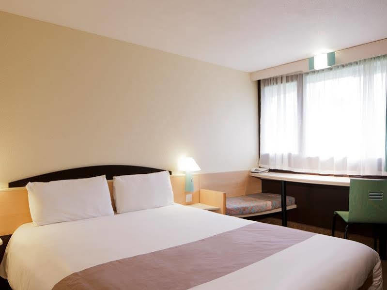 Hotel Ibis South 2*