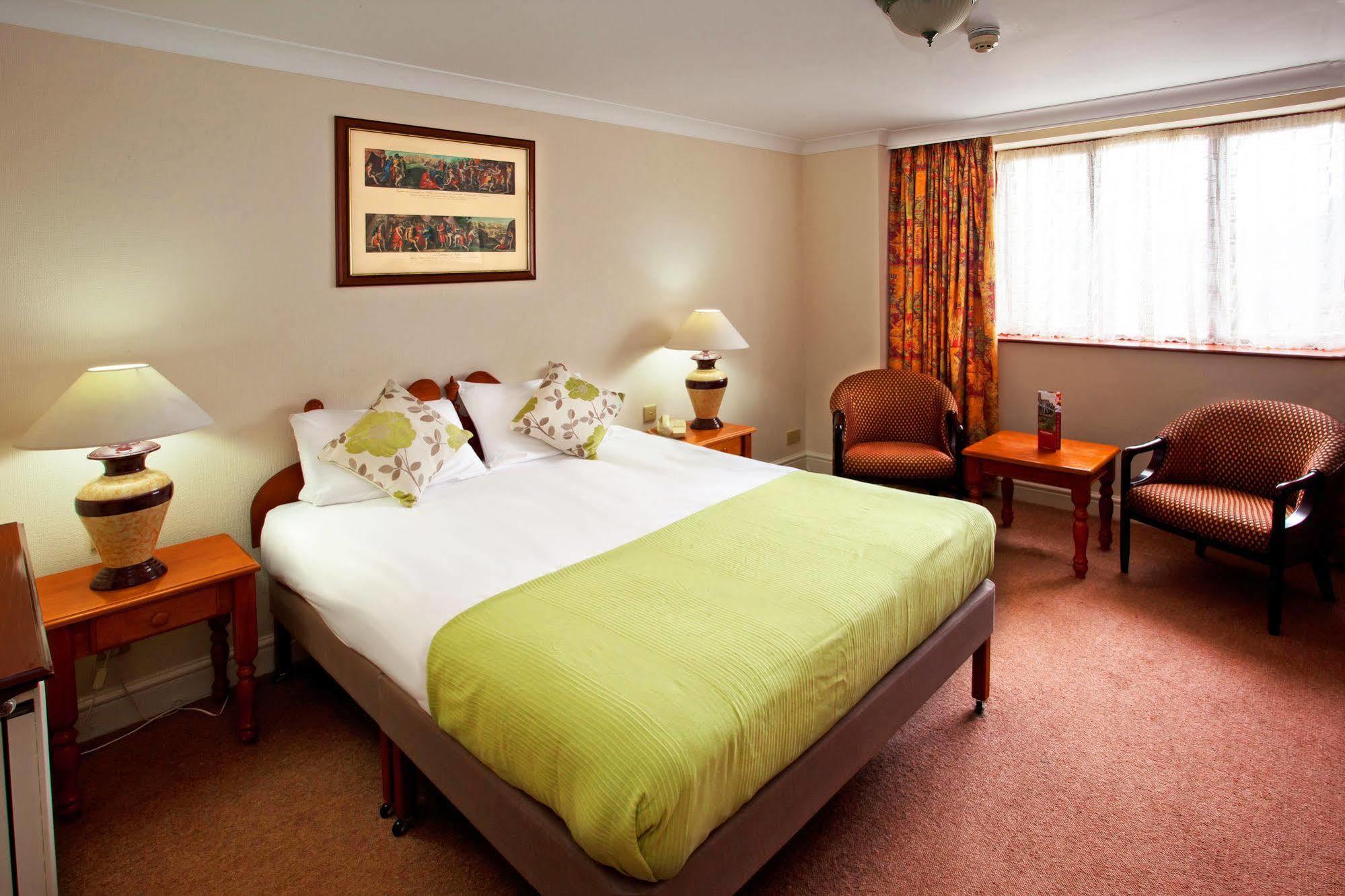 Hotel Royal Court & 3*