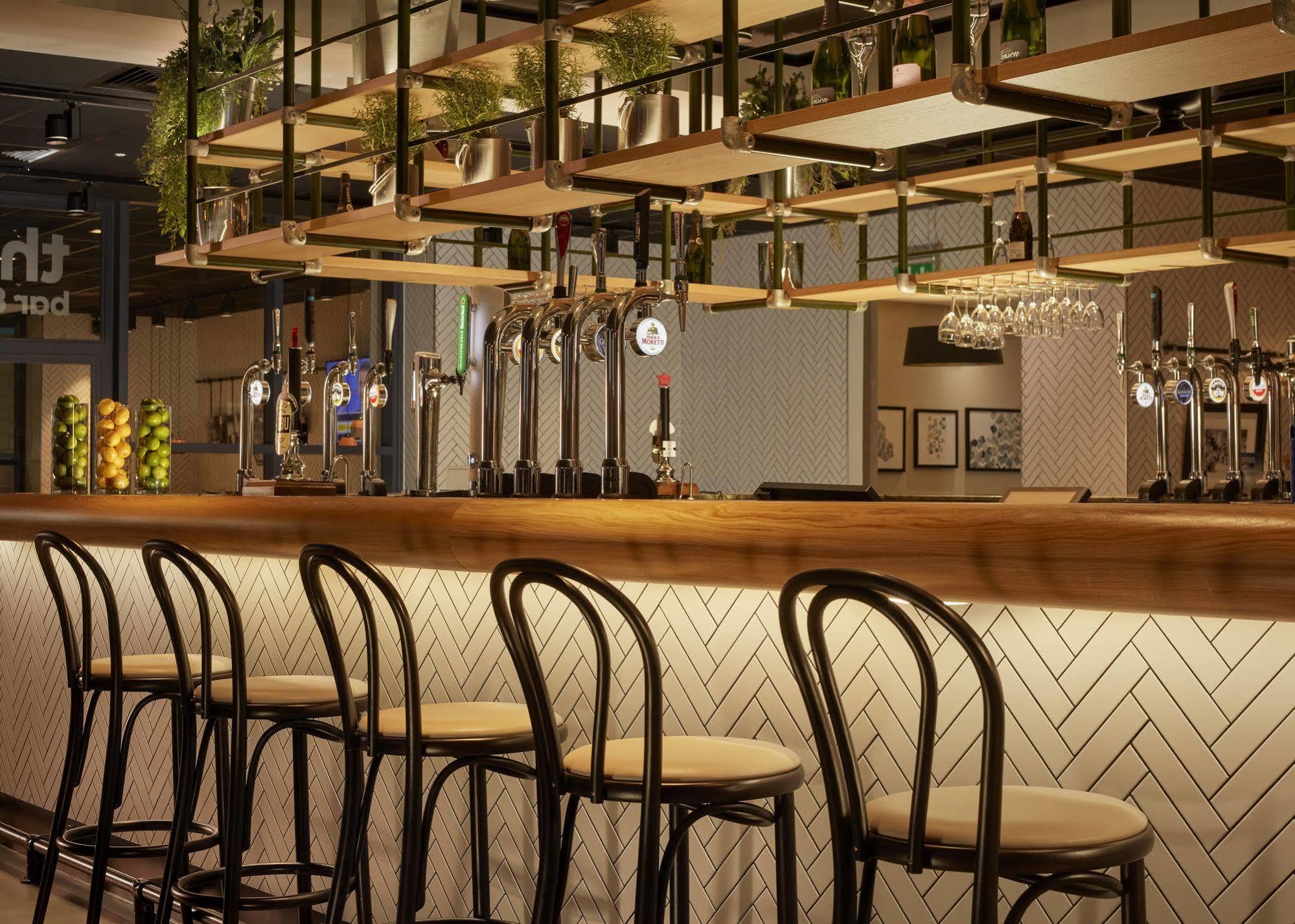 Doubletree By Hilton Building Society Arena Hotel
