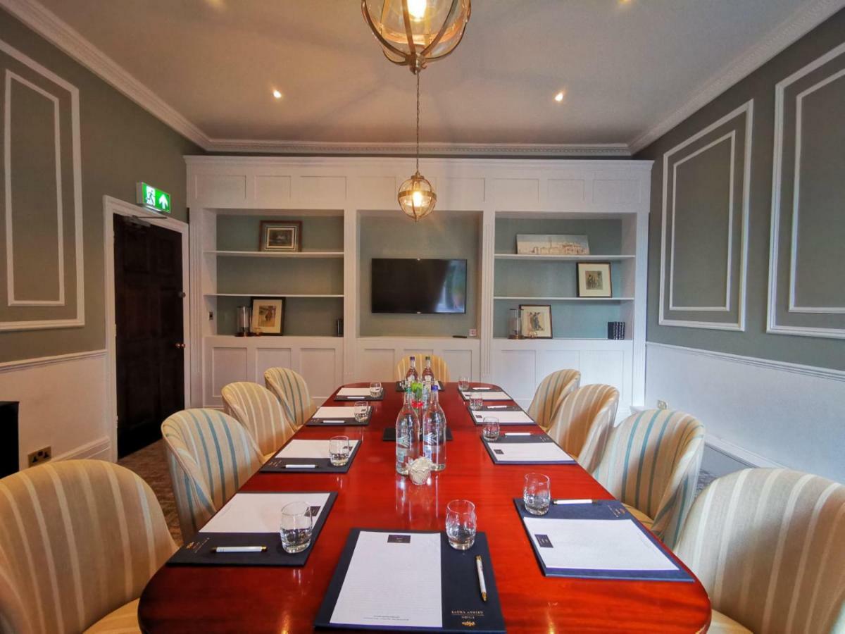 The Iliffe Country house