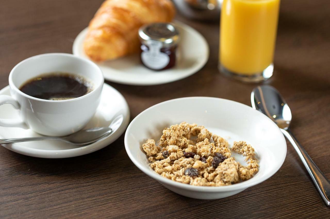 Warwick Conferences - Radcliffe Hotel 4*