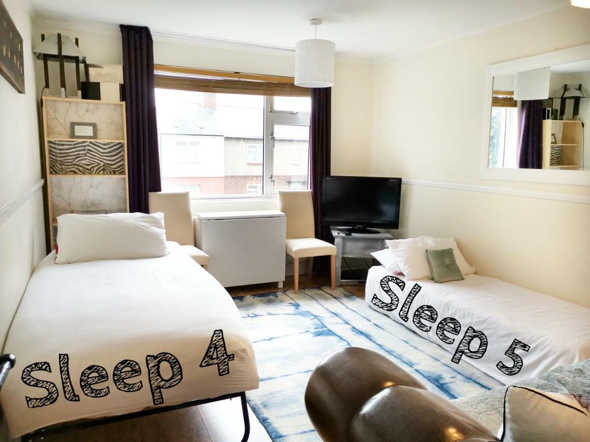 Freshly Made Sleeps 6 Coventry