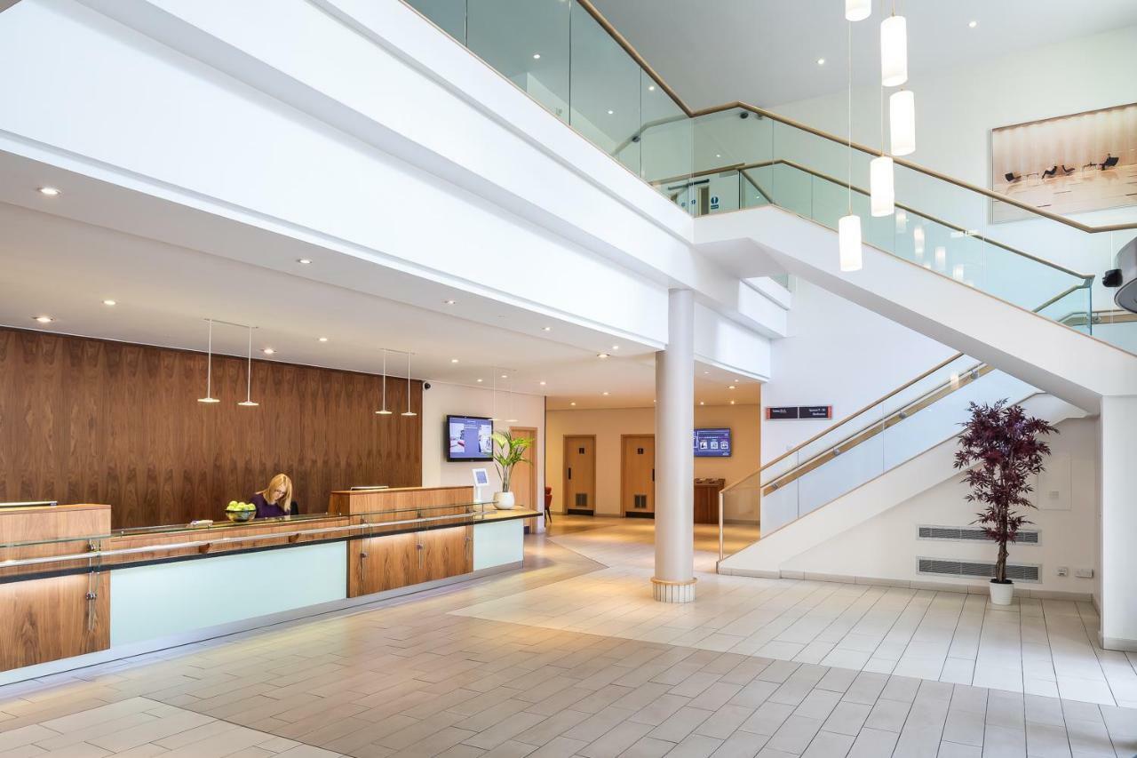 Warwick Conferences - Scarman Hotel 4*