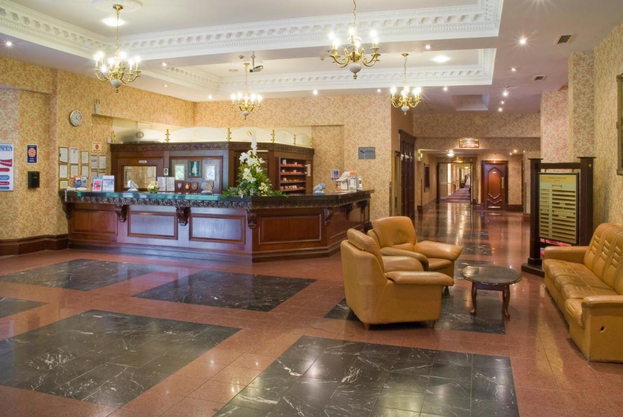 Royal Court & Hotel 3*