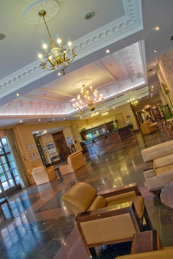 Royal Court & Hotel 3*