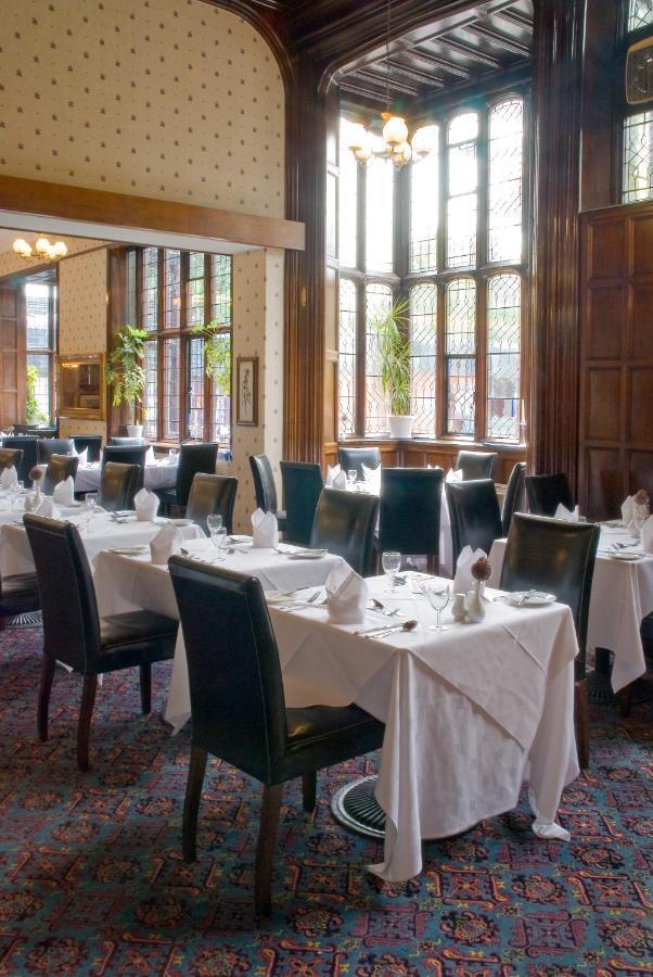 Royal Court & Hotel 3*