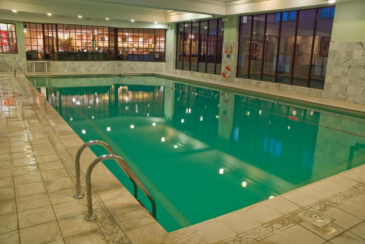 Royal Court & Hotel 3*