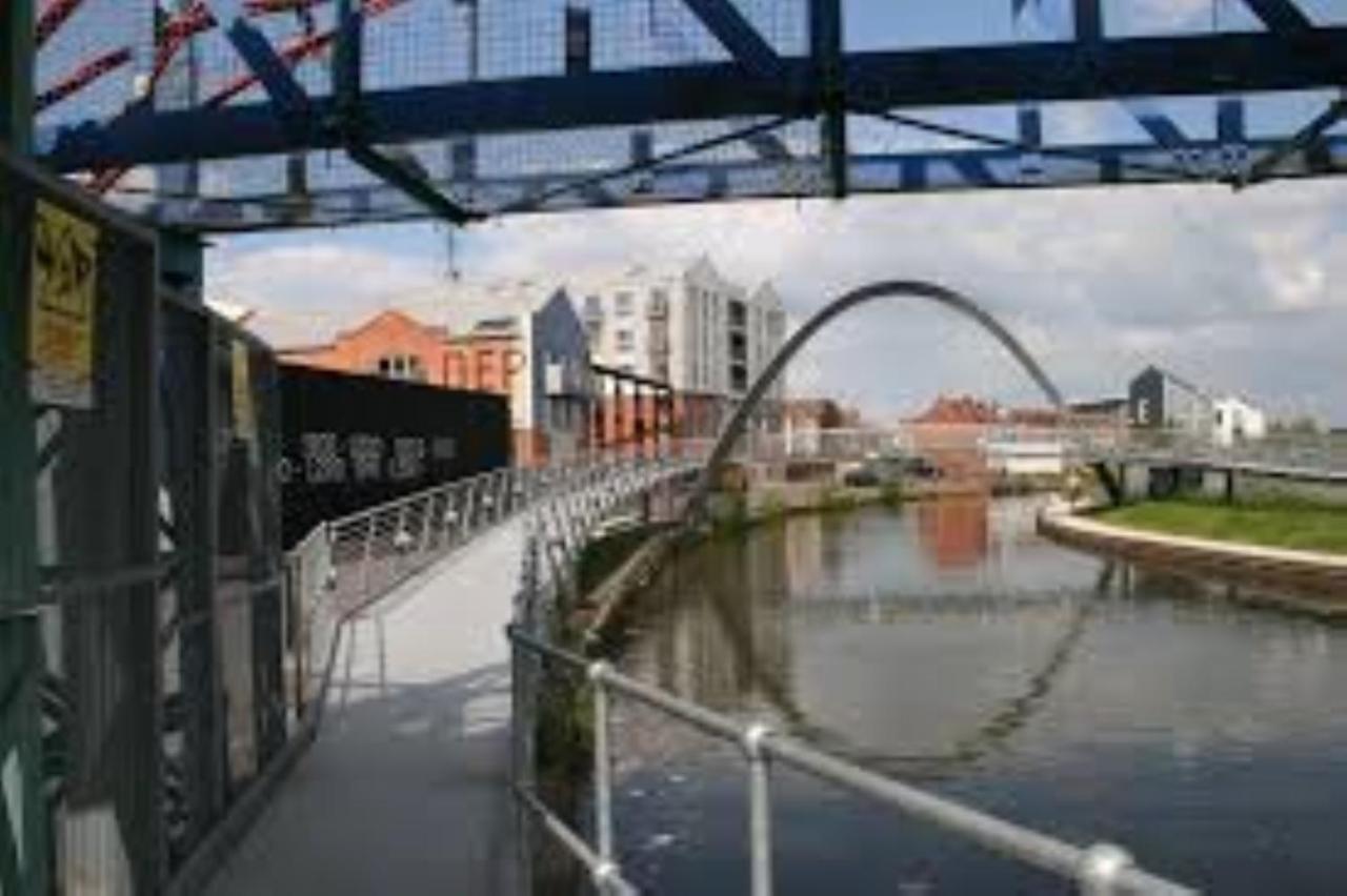 Ecohome On The Canal In A Historic Site Near Apartamento Coventry