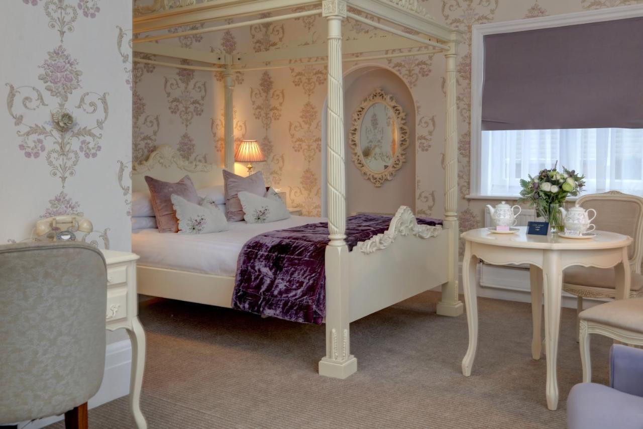 The Iliffe Country house