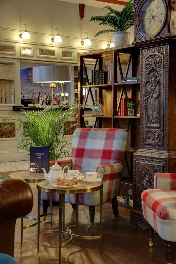 The Iliffe Country house *