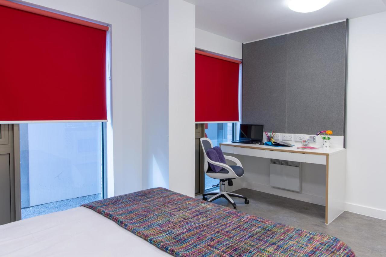 En & Studios, - Sk Coventry