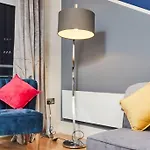 Luxury 2 Bed Apartment Central Location Sleeps 5