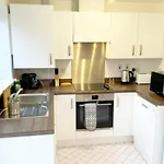 Cosy Family Home - Coventry City Centre - Entire House