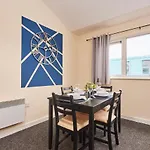 Large 2 Bed In Central Coventry - Sleeps 6 - Parking