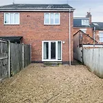 Cv1 Exclusive Contractors & Travellers Home 5 Min To Ricoh Arena 5 Mins To City Centre 2X Free Car Parking Spaces Free Wifi Free Netflix Sleeps 8