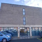 Signature House - Contemporary Studios In Coventry City Centre, Free Parking, By Covstays