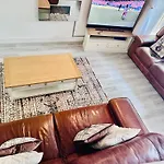 Luxury 4 Bed House In Coventry