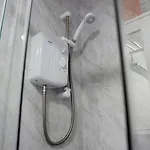 Luxury 2 Guest House, Parking With Ev , Wifi And Netflix