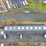 Luxury Waterfront Property With Free Parking