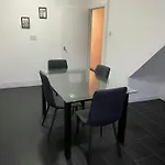 Big Beautiful Room In Coventry