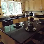 Spacious Bright Room In Coventry