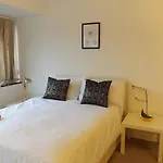 Spacious Bright Room In Coventry